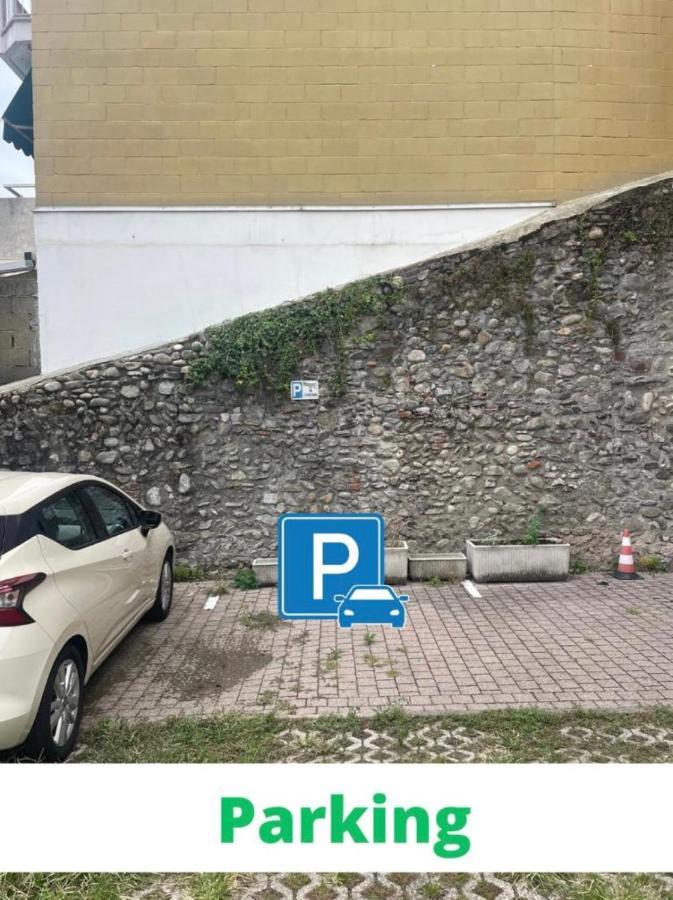 Leonardo Academy In 5' - Parcheggio Gratis - Laghi & Wi-Fi Apartment Sesto Calende Exterior foto